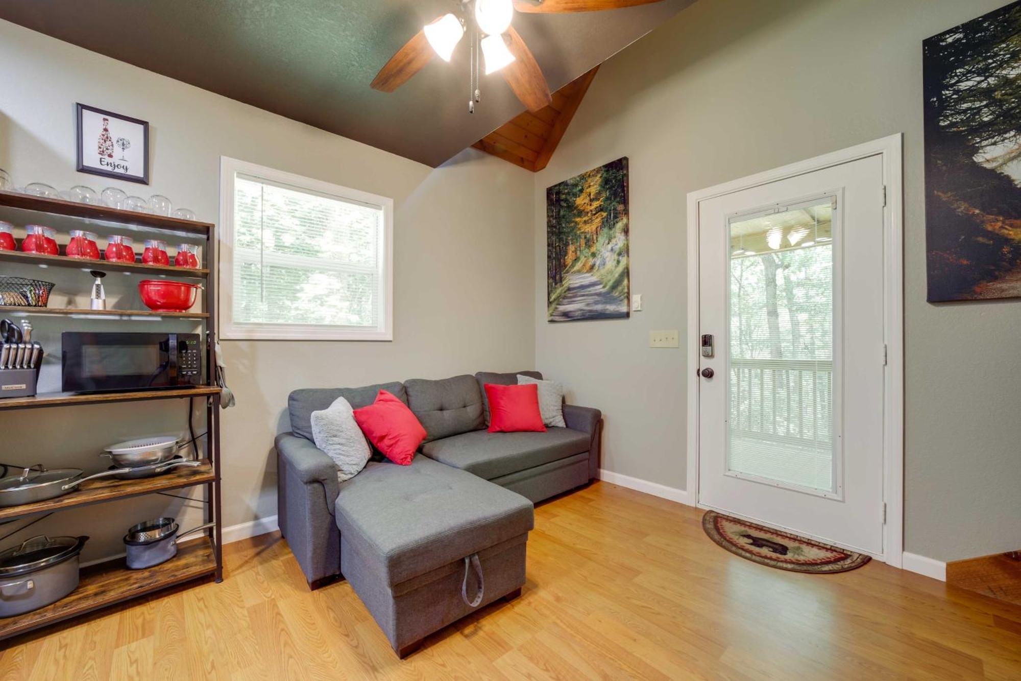 Cozy Whittier Cabin And Yard And Hot Tub, Pets Welcome Exteriör bild
