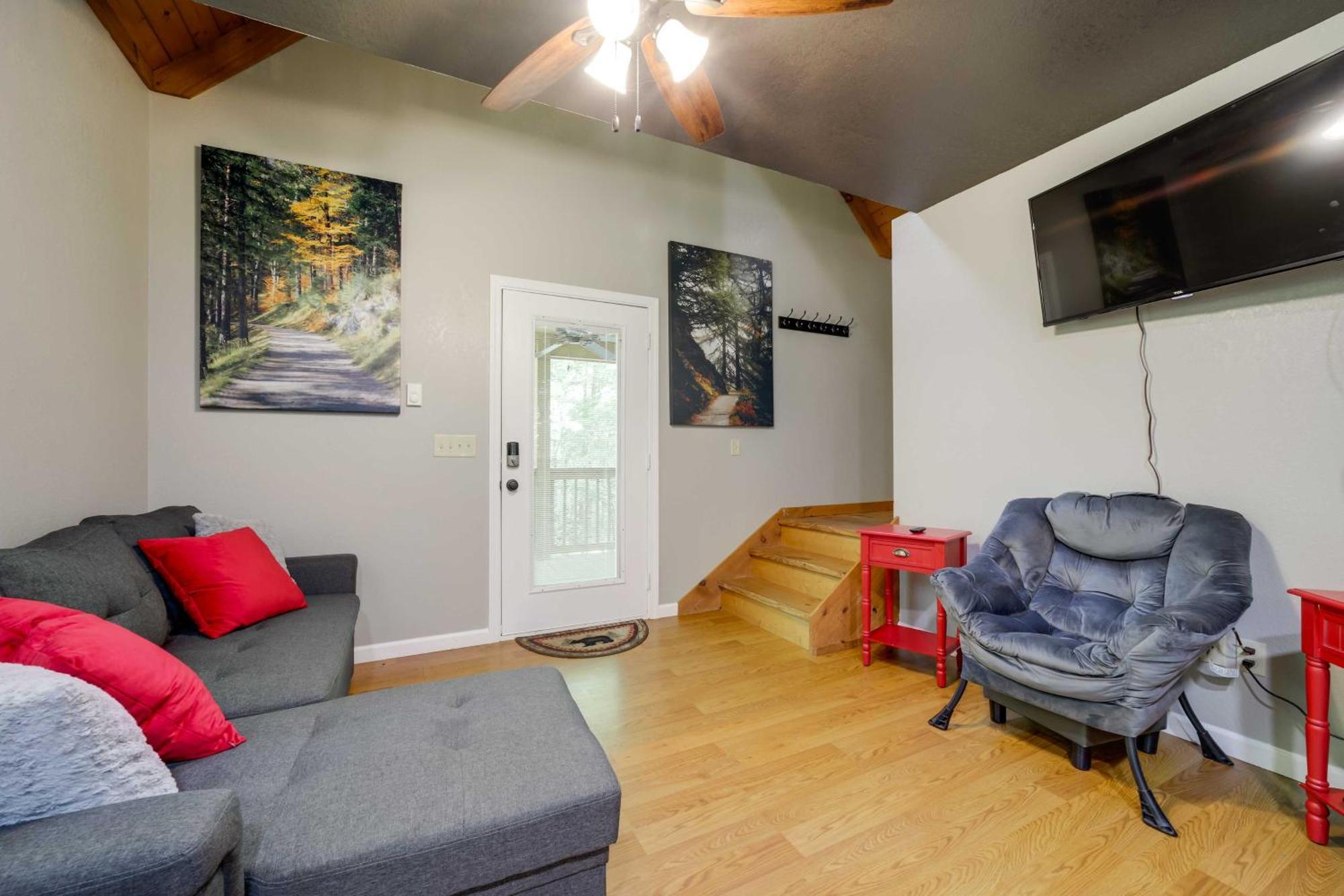 Cozy Whittier Cabin And Yard And Hot Tub, Pets Welcome Exteriör bild