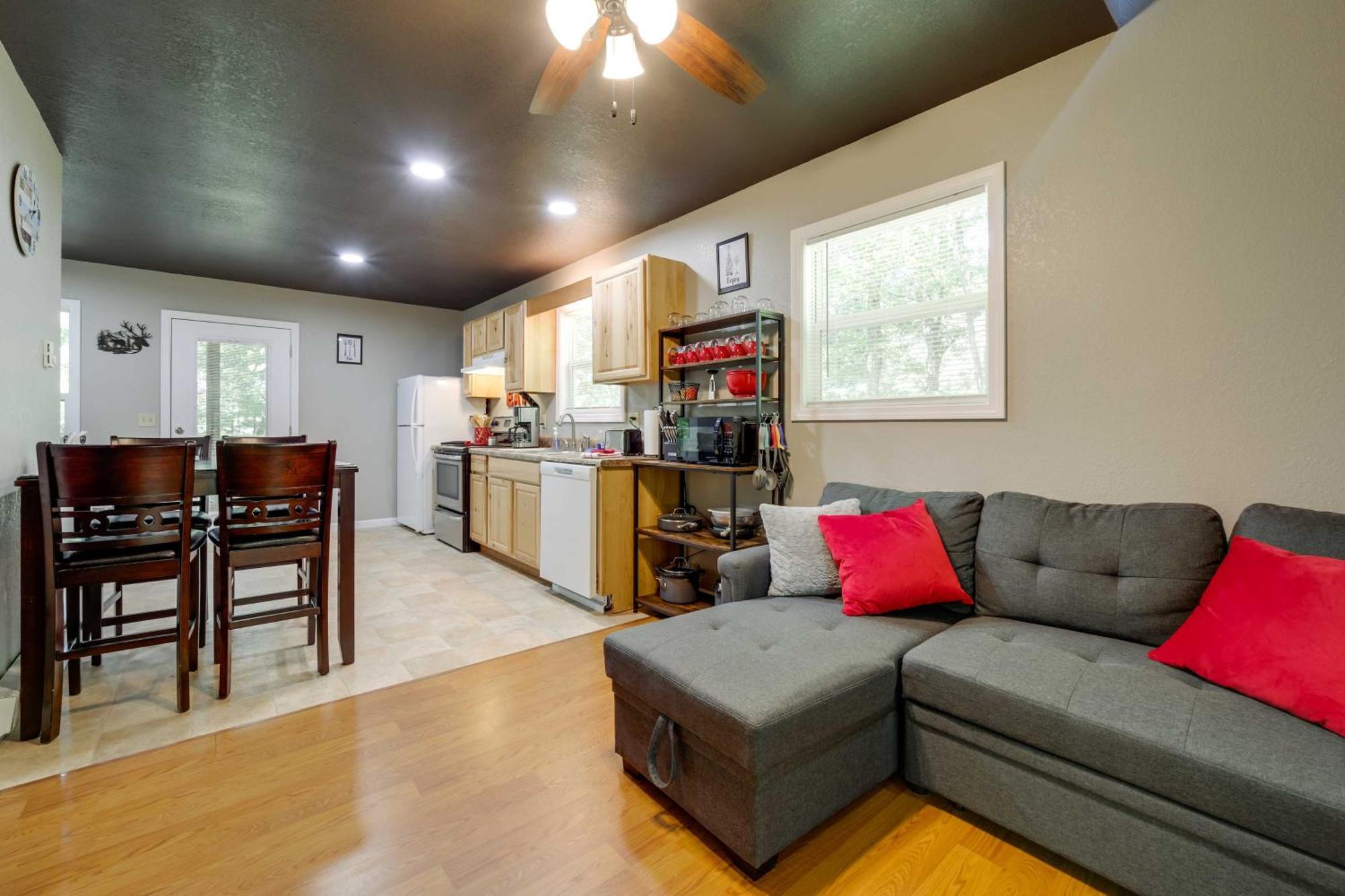 Cozy Whittier Cabin And Yard And Hot Tub, Pets Welcome Exteriör bild