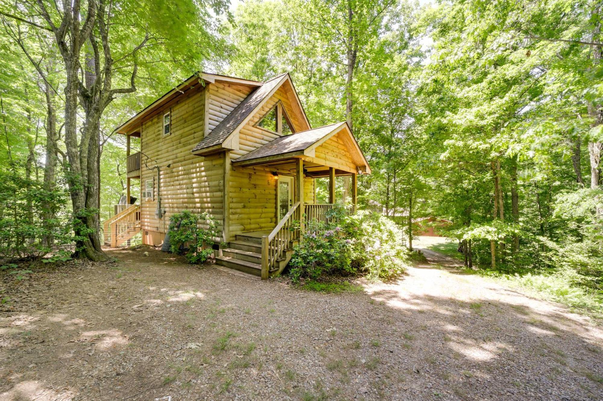 Cozy Whittier Cabin And Yard And Hot Tub, Pets Welcome Exteriör bild